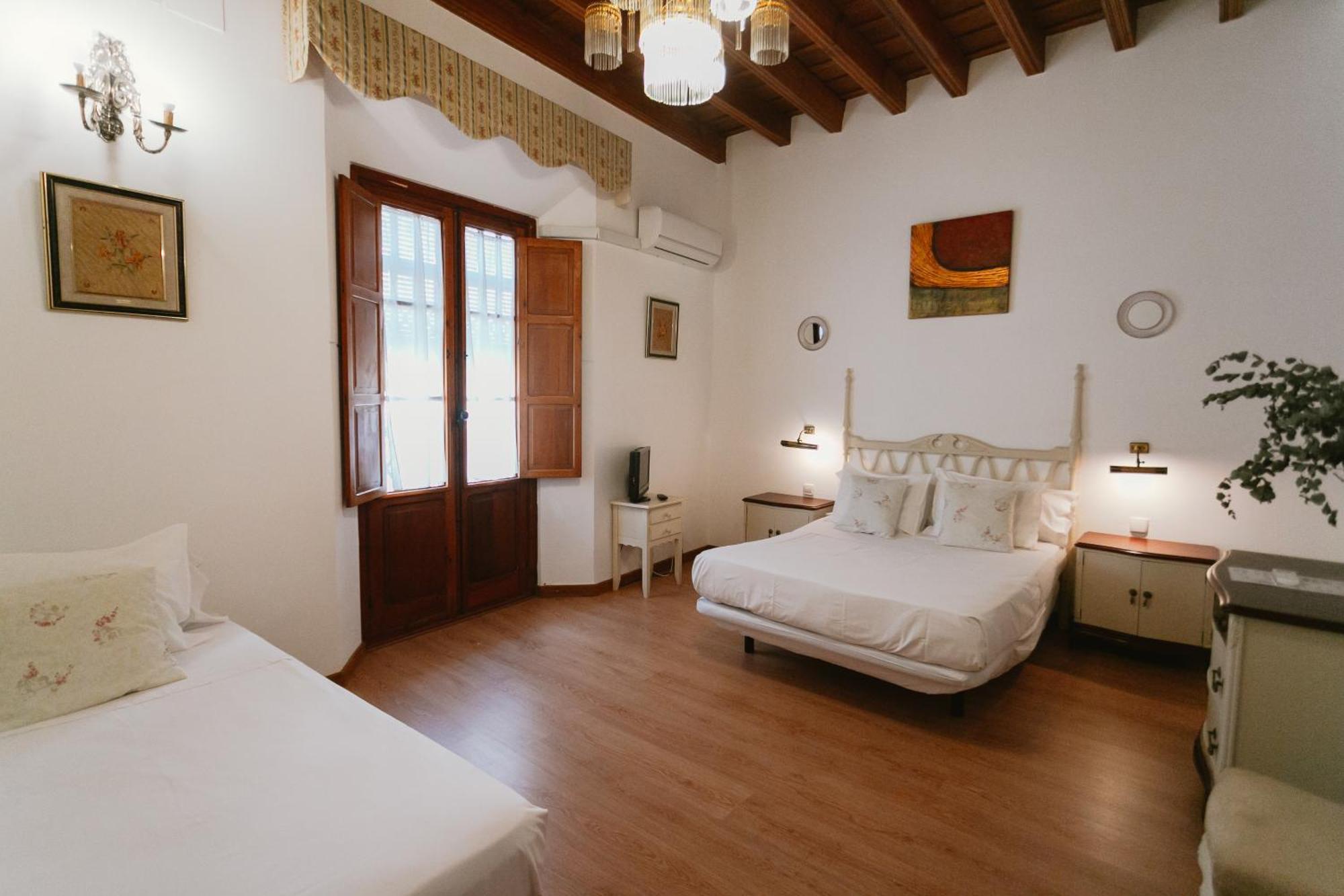 Komodo Casa Maravillas Rooms Σεβίλλη Εξωτερικό φωτογραφία