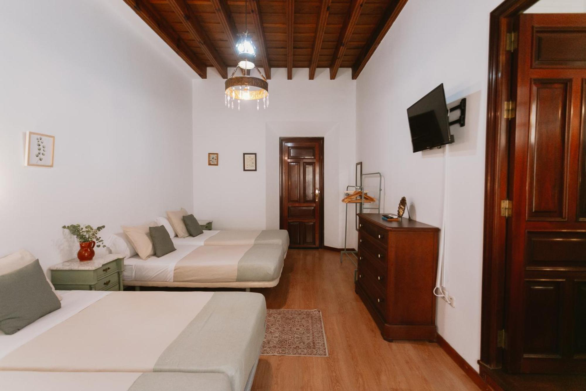 Komodo Casa Maravillas Rooms Σεβίλλη Εξωτερικό φωτογραφία