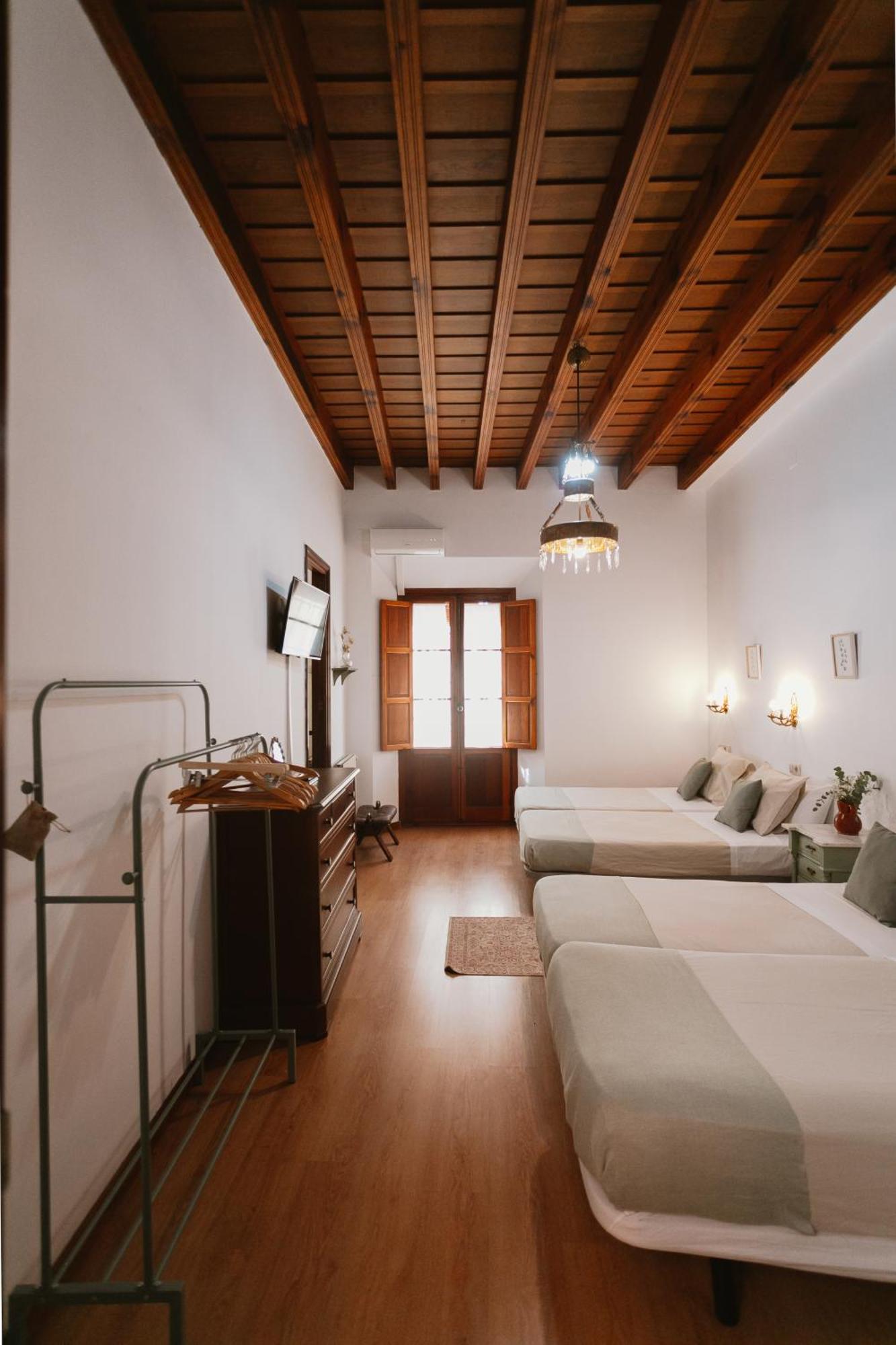 Komodo Casa Maravillas Rooms Σεβίλλη Εξωτερικό φωτογραφία