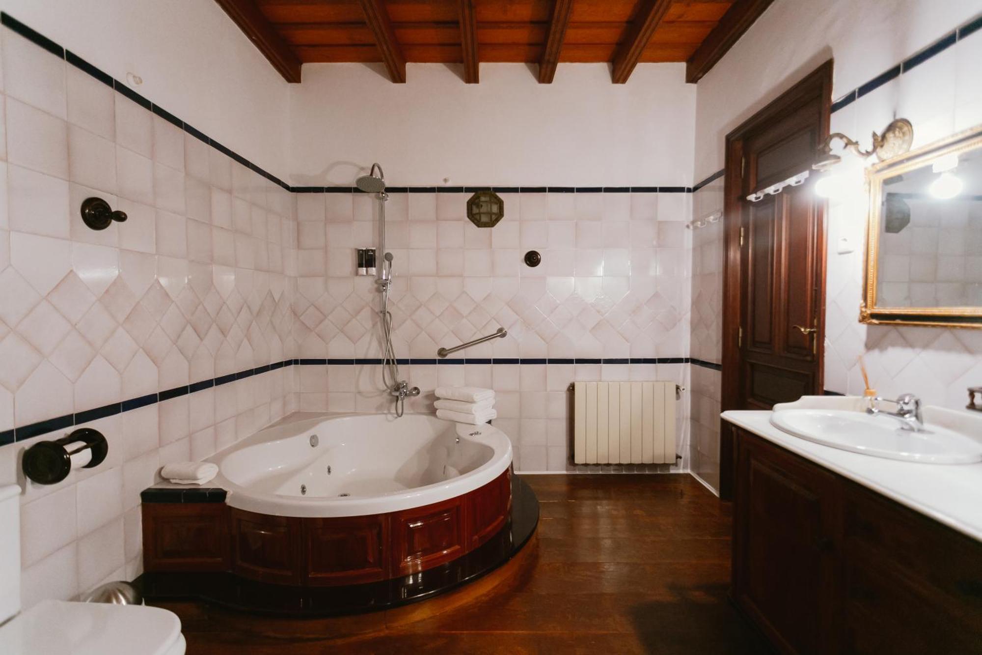 Komodo Casa Maravillas Rooms Σεβίλλη Εξωτερικό φωτογραφία