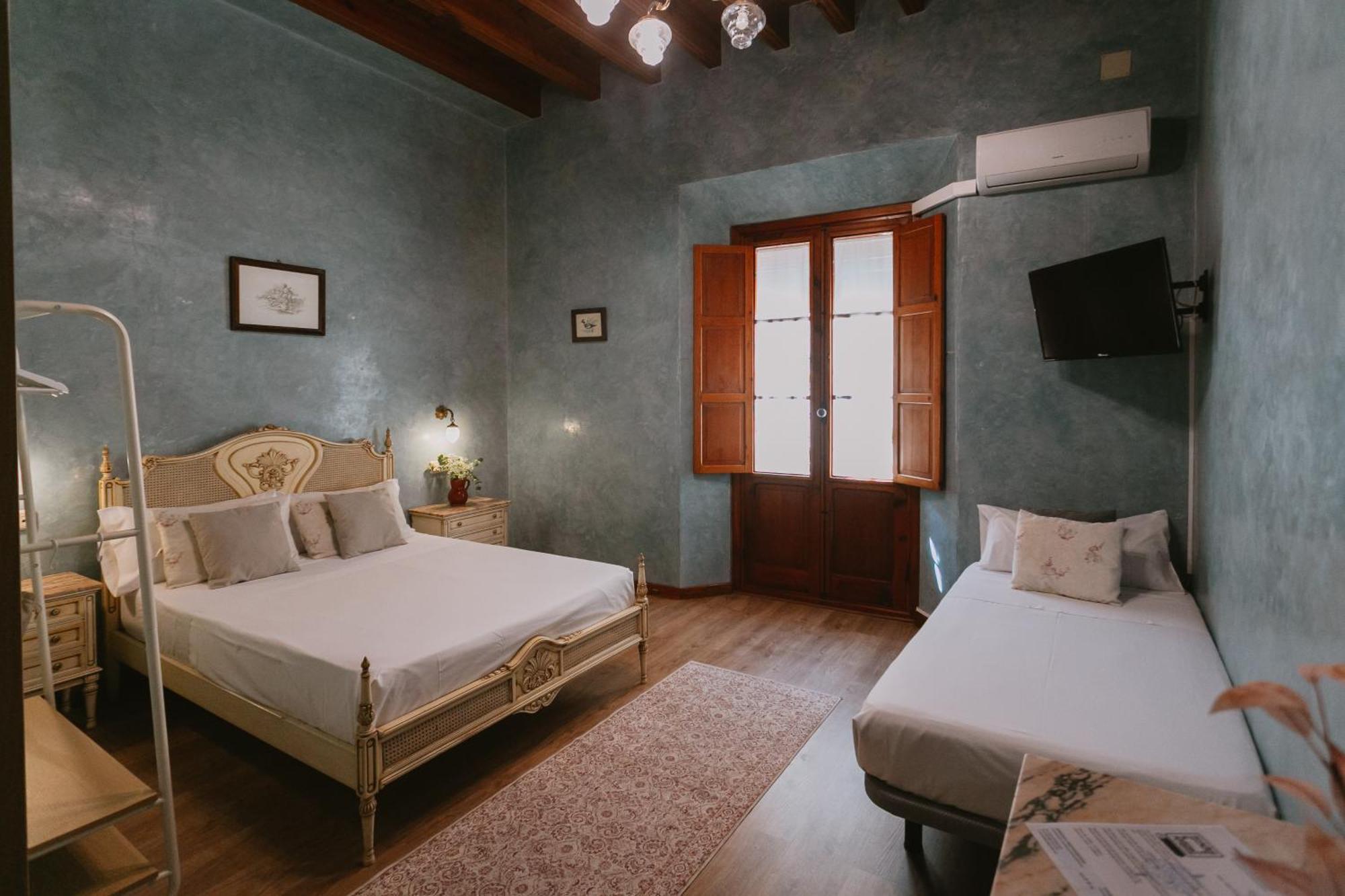 Komodo Casa Maravillas Rooms Σεβίλλη Εξωτερικό φωτογραφία